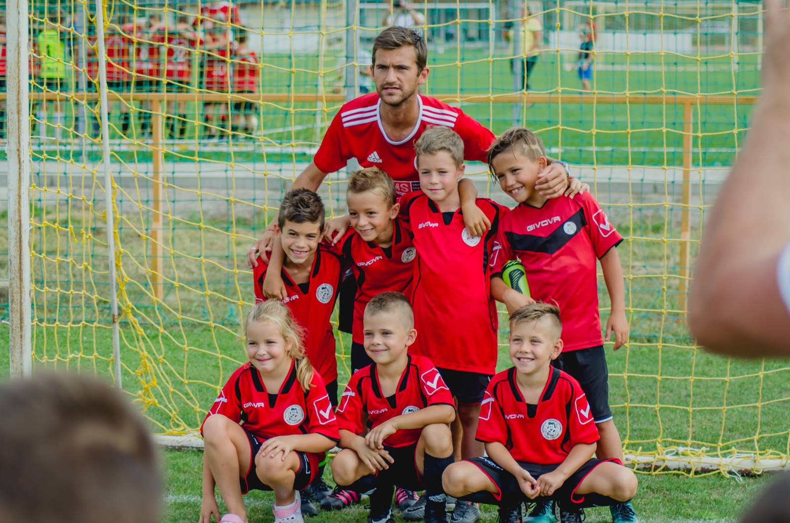 40466346_534995560277901_4903640792649695232_n